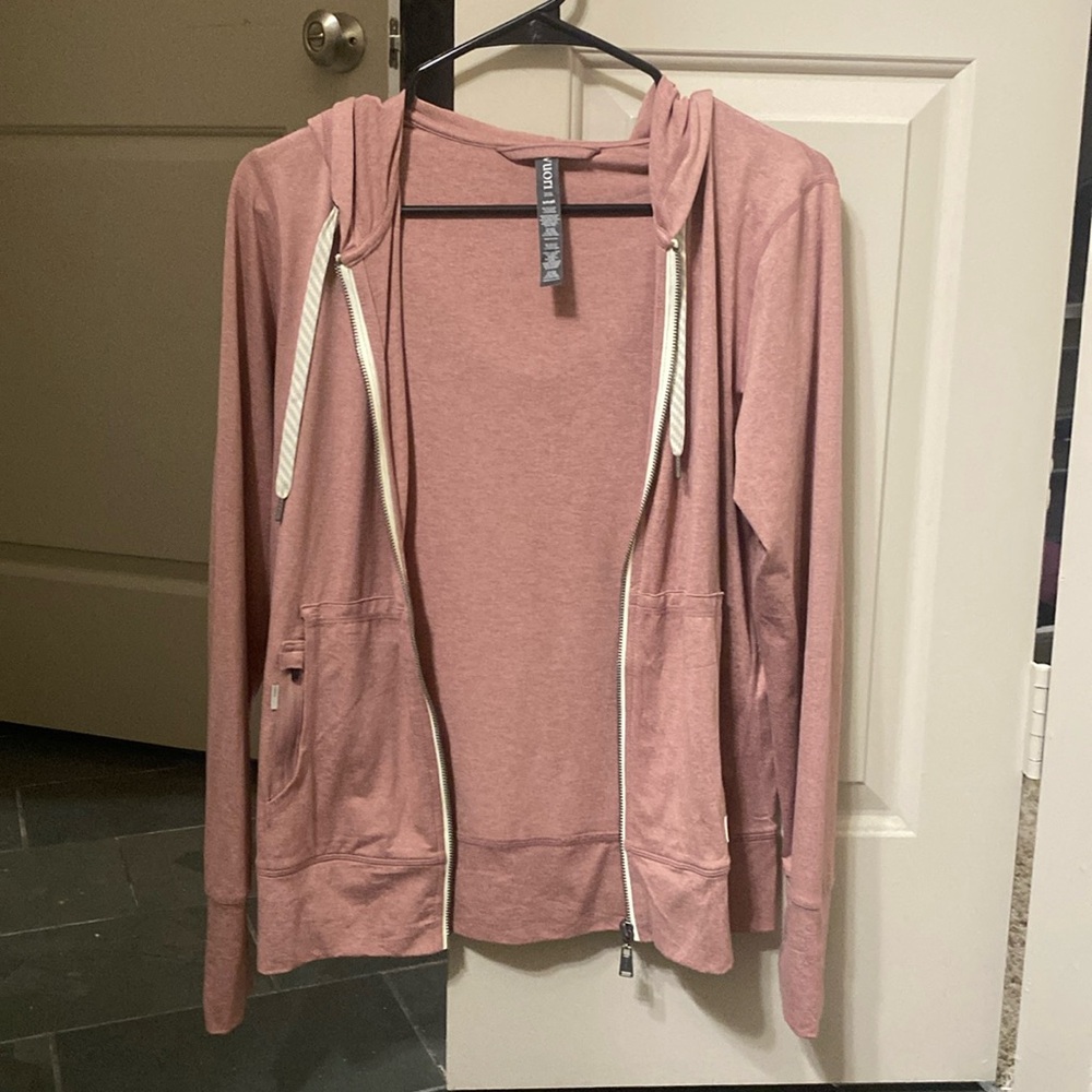 Vuori hoodie size small